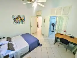 Double room with Queen size bed for rent